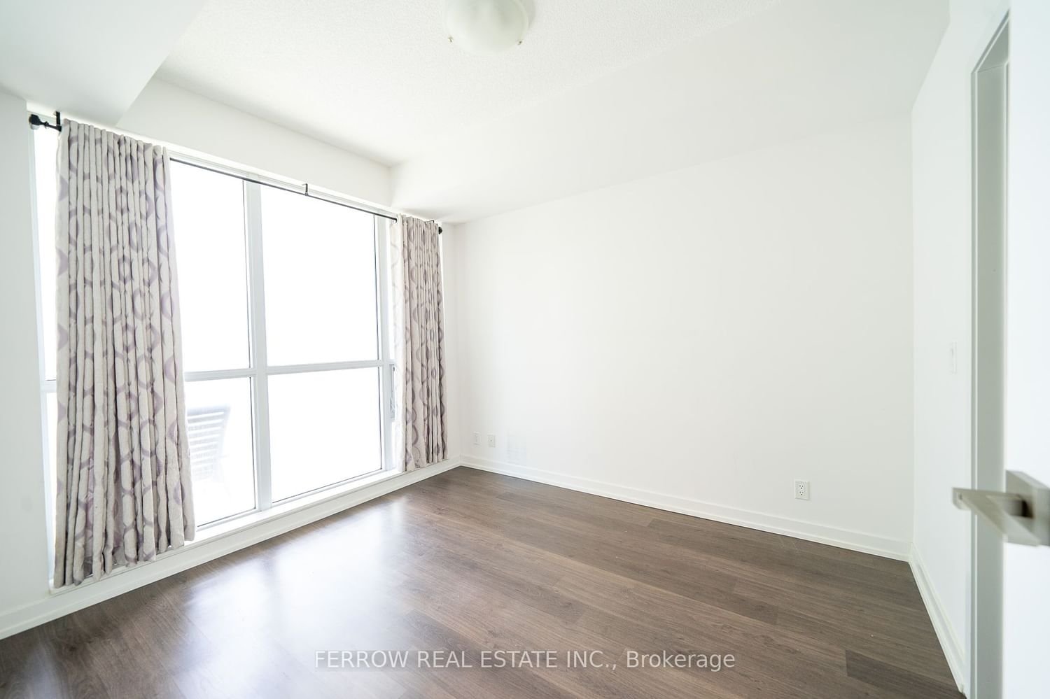 89 Dunfield Ave, unit 909 for sale - image #7