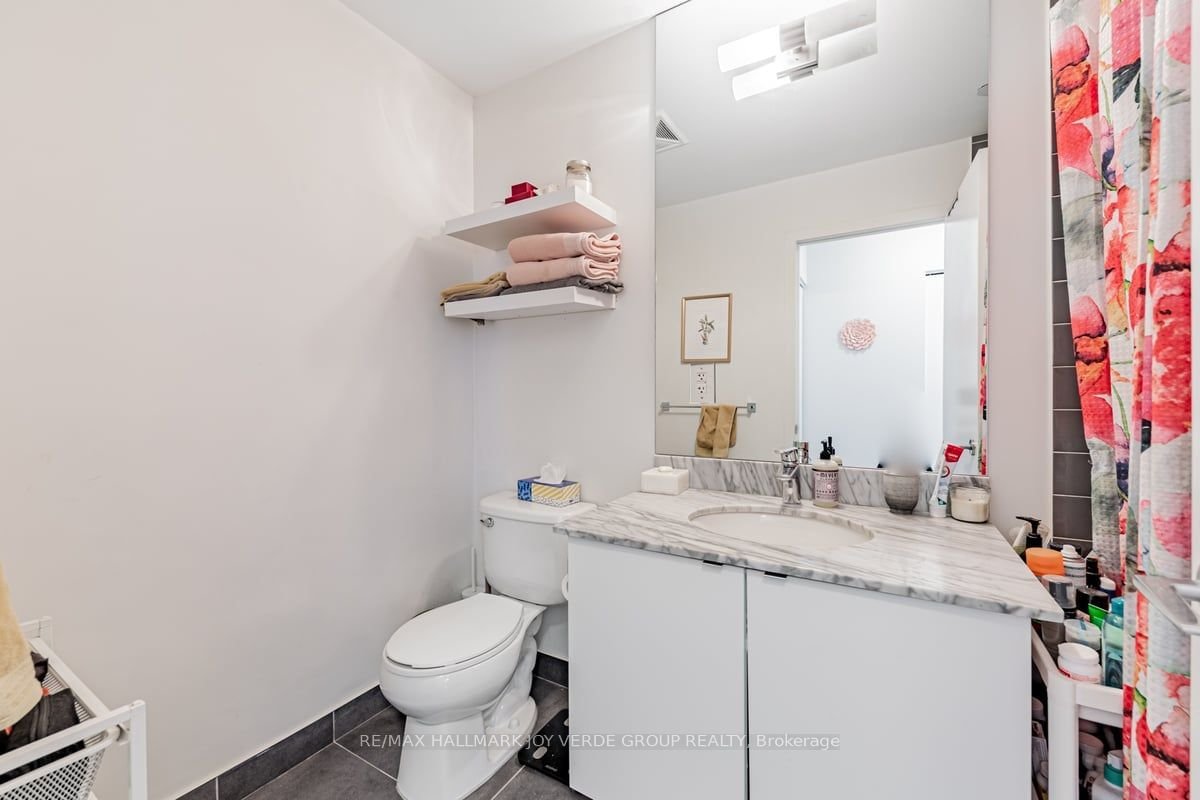 150 East Liberty St, unit 2513 for rent - image #12