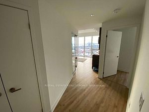 135 East Liberty St, unit 2104 for sale - image #9