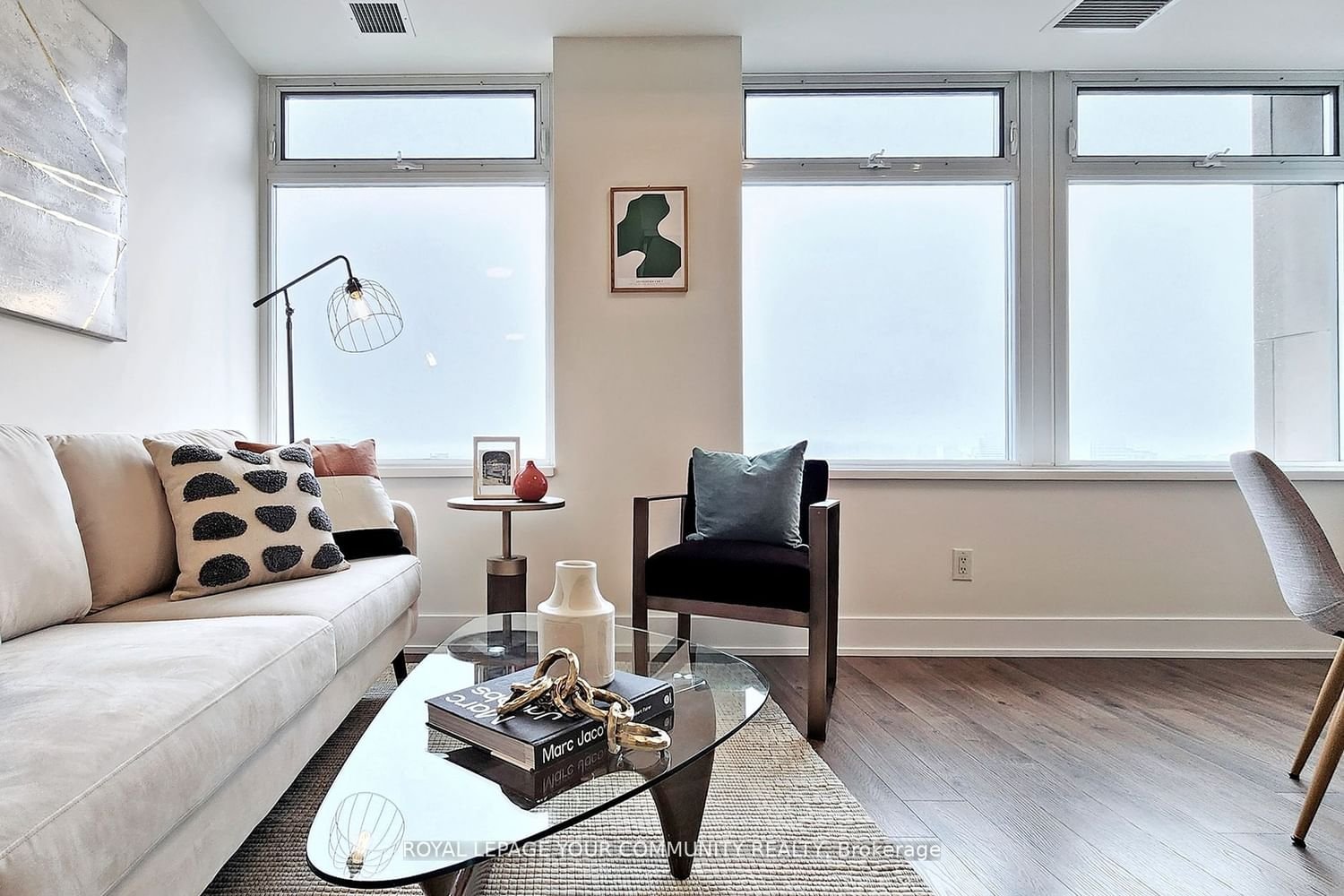 111 St Clair Ave W, unit 1828 for rent - image #4