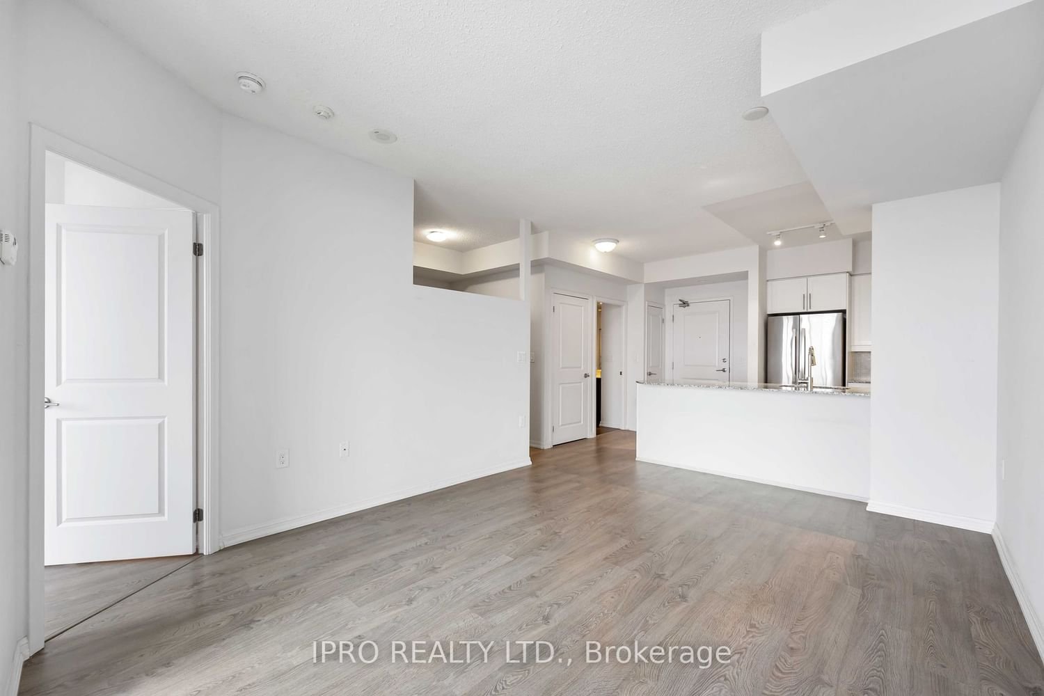 125 Western Battery Rd, unit 2514 for rent - image #5