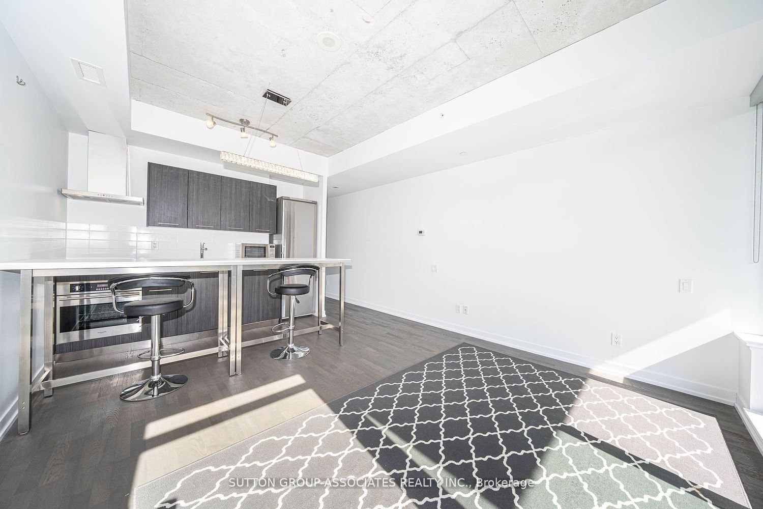 461 Adelaide St W, unit 635 for rent - image #2