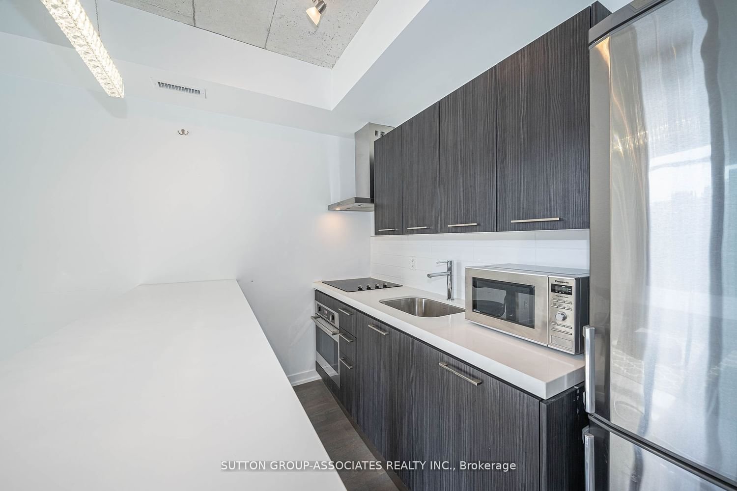 461 Adelaide St W, unit 635 for rent - image #4