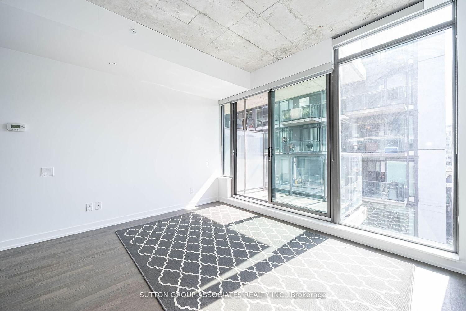 461 Adelaide St W, unit 635 for rent - image #6