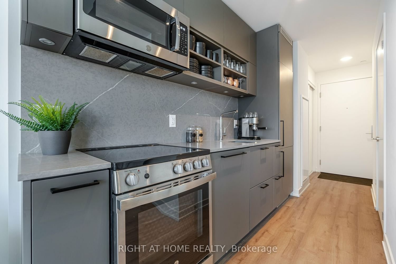 135 East Liberty St, unit 1309 for rent - image #13