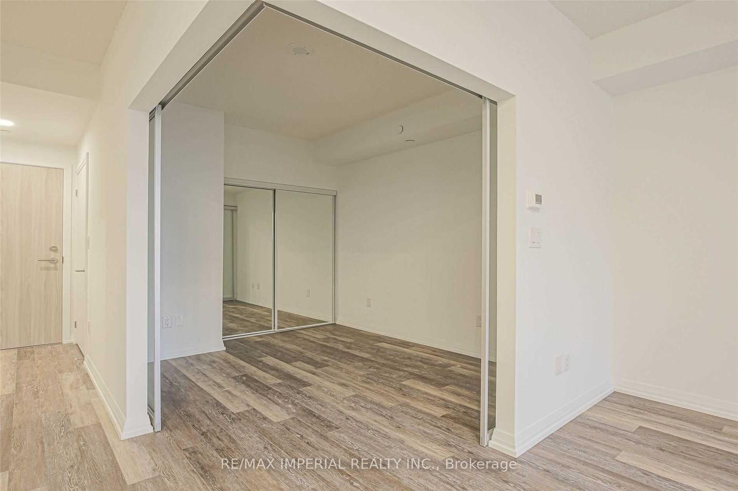 75 Canterbury Pl, unit 715 for rent - image #5