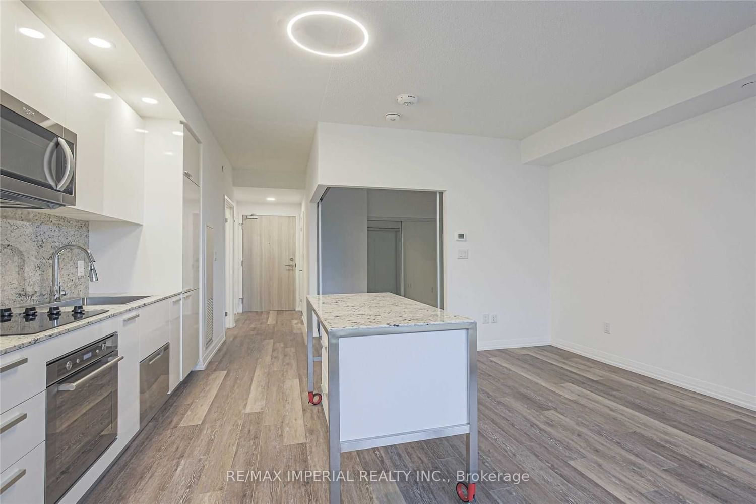 75 Canterbury Pl, unit 715 for rent - image #8