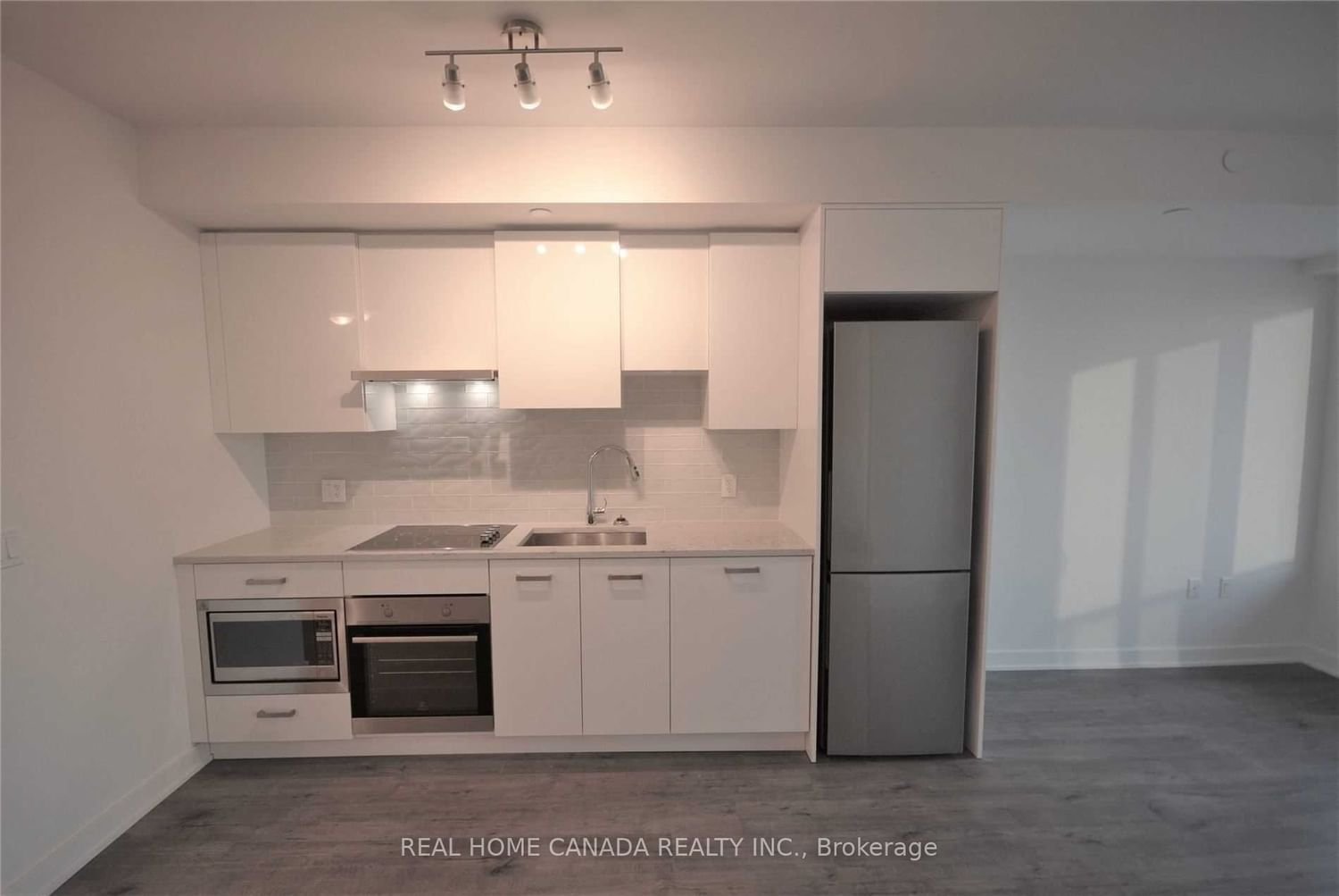 195 Redpath Ave, unit 2705 for rent - image #3