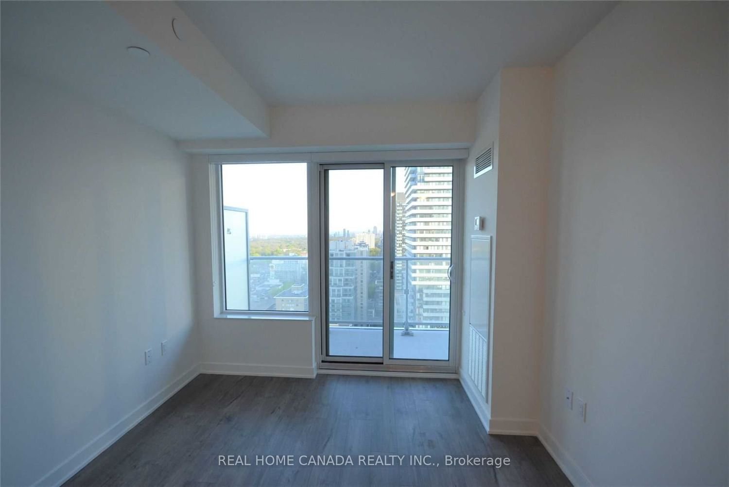195 Redpath Ave, unit 2705 for rent - image #4