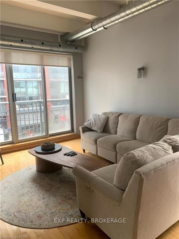 766 King St W, unit 305 for rent - image #5