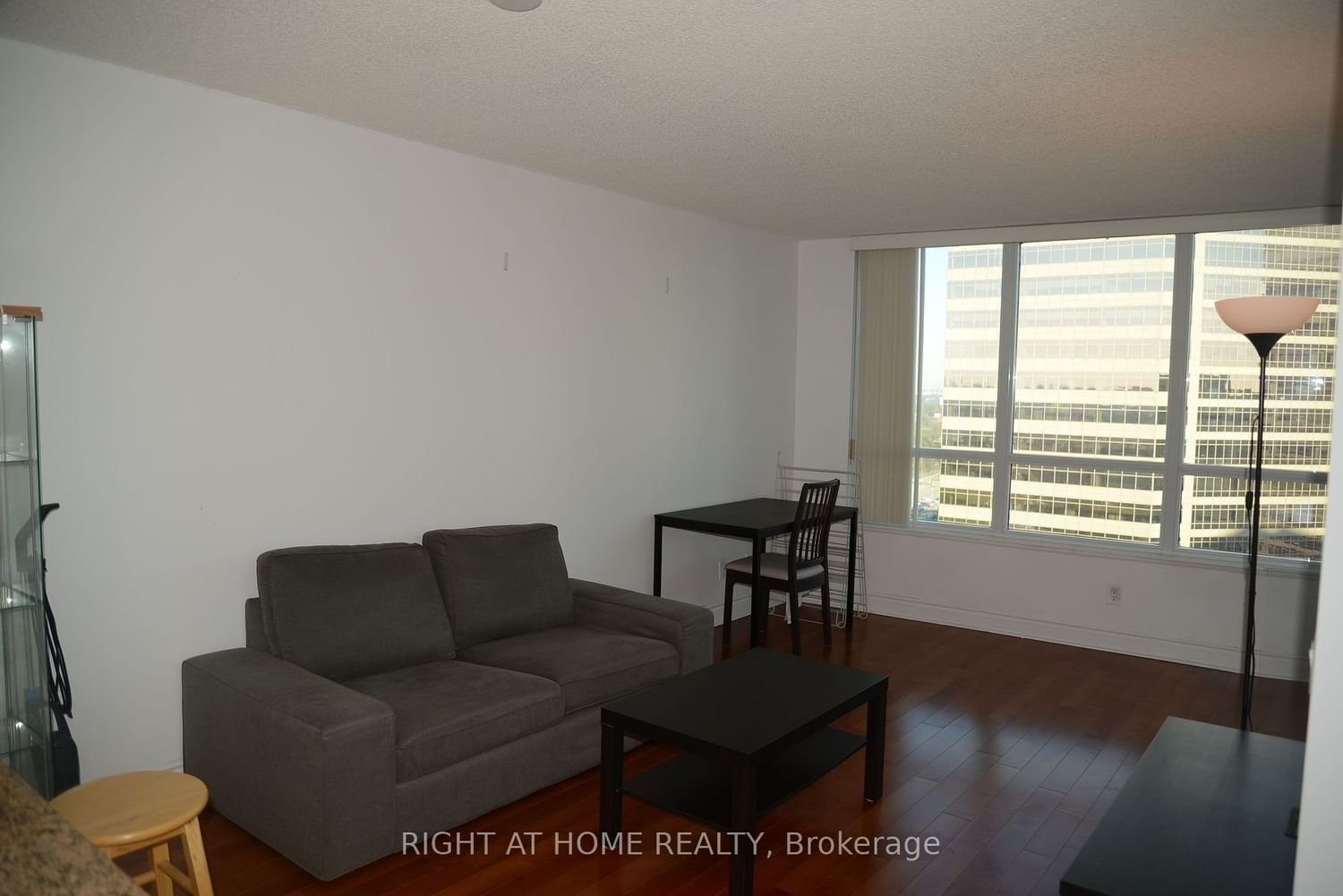 25 Greenview Ave, unit 1922 for rent - image #7