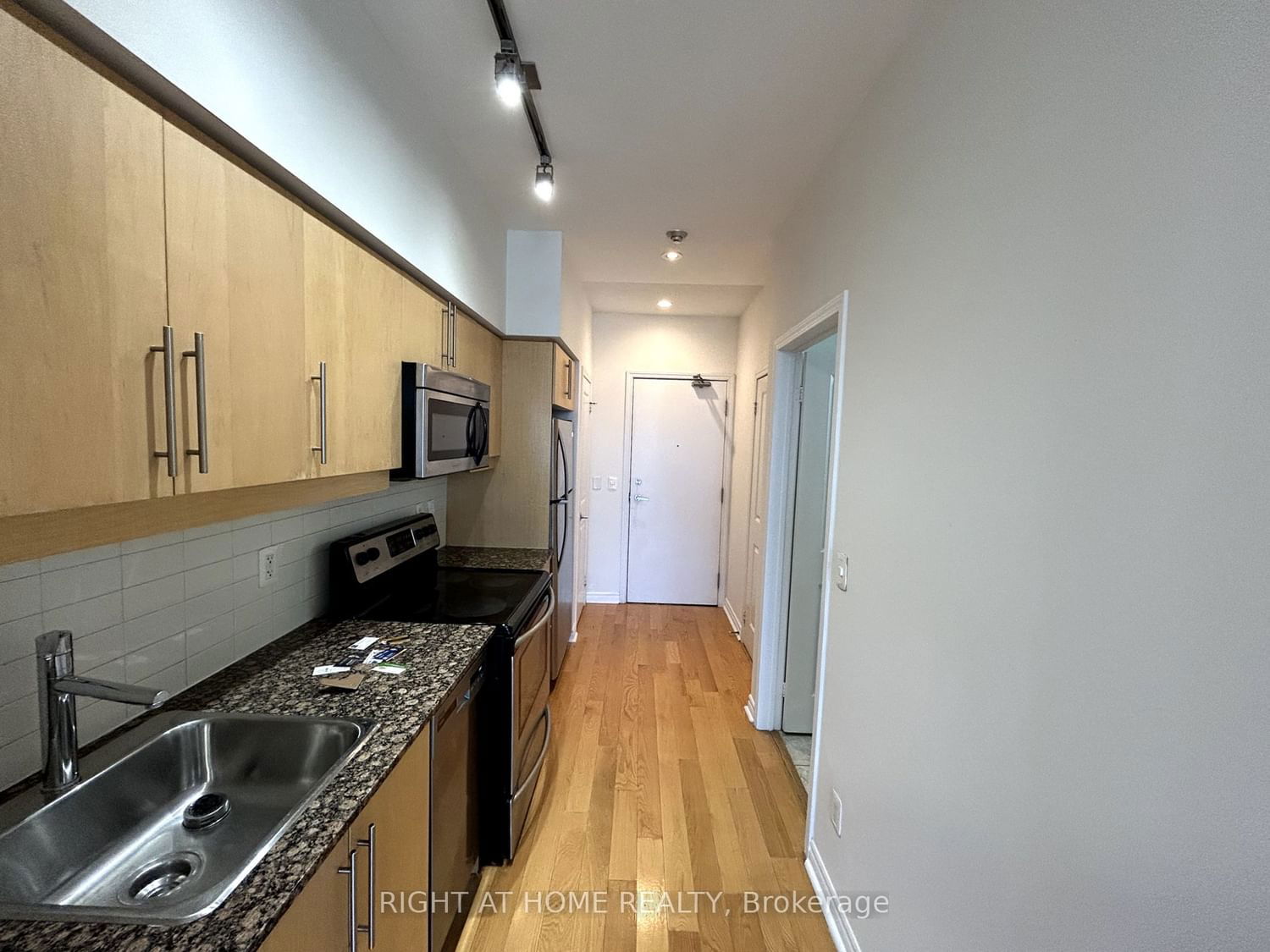 2885 Bayview Ave, unit 1103 for rent - image #6