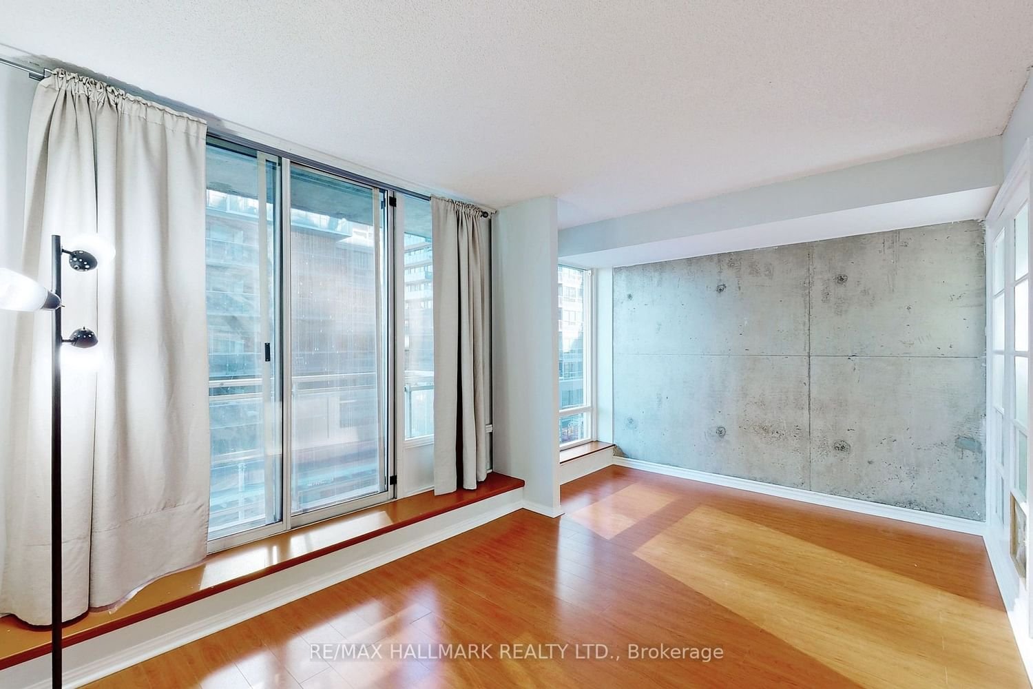 1029 King St W, unit 413 for rent - image #16