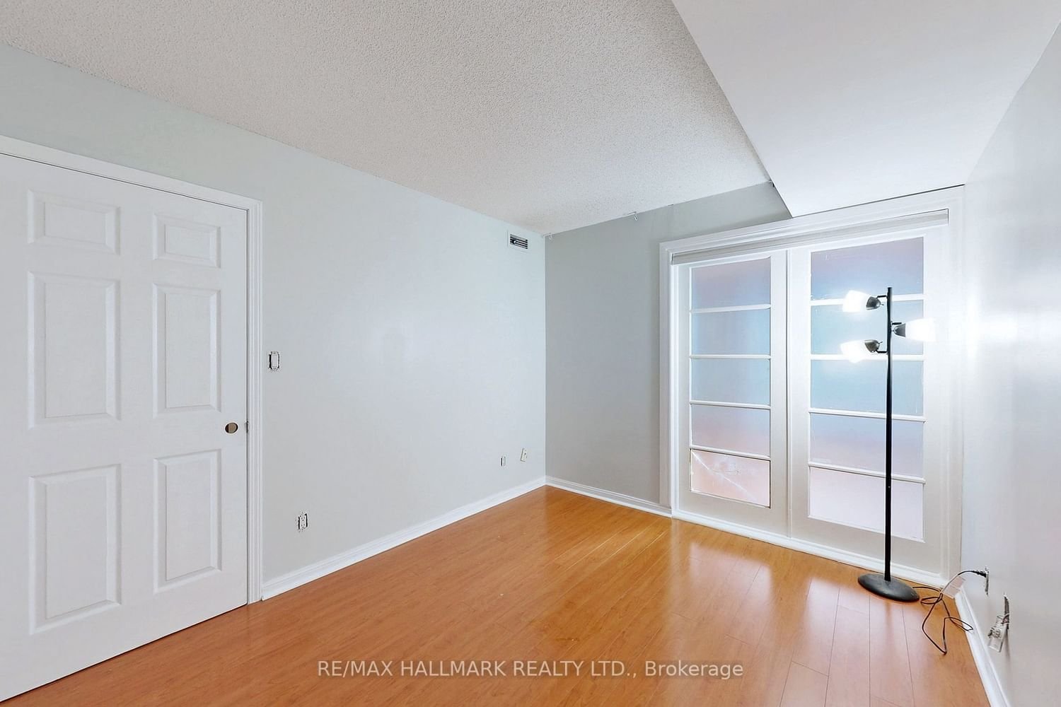 1029 King St W, unit 413 for rent - image #19
