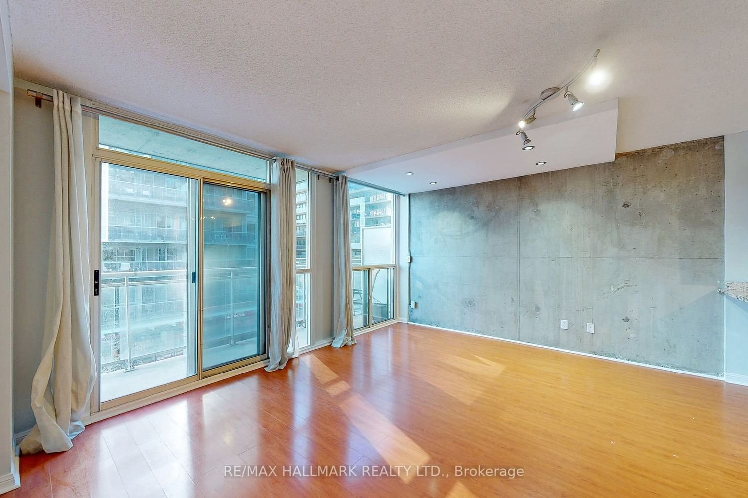 1029 King St W, unit 413 for rent - image #6