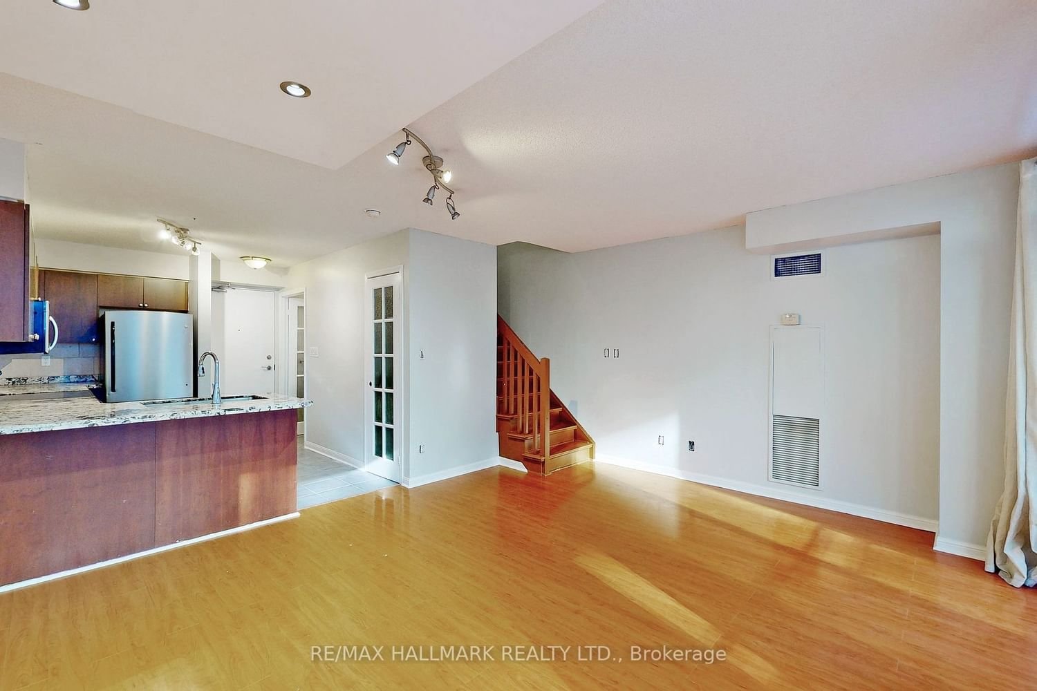 1029 King St W, unit 413 for rent - image #8