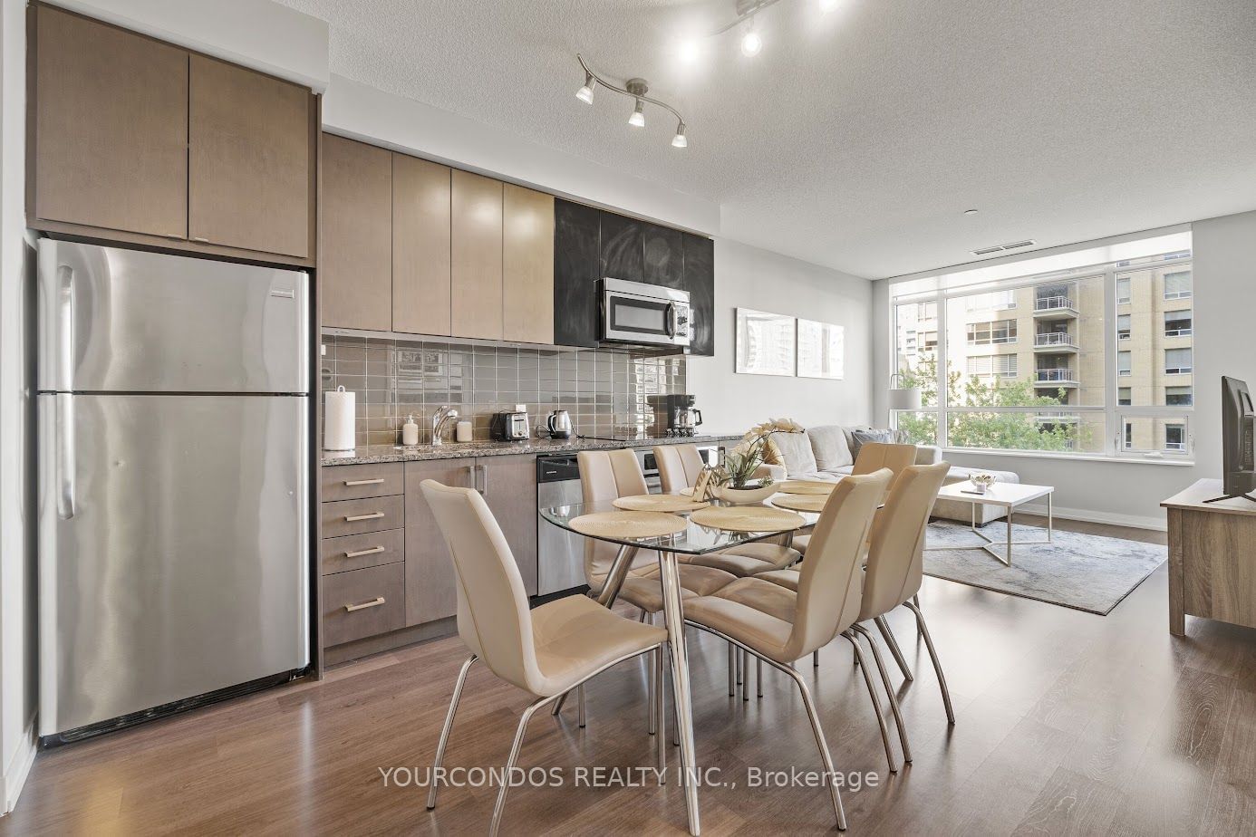 98 Lillian St, unit 420 for sale - image #4