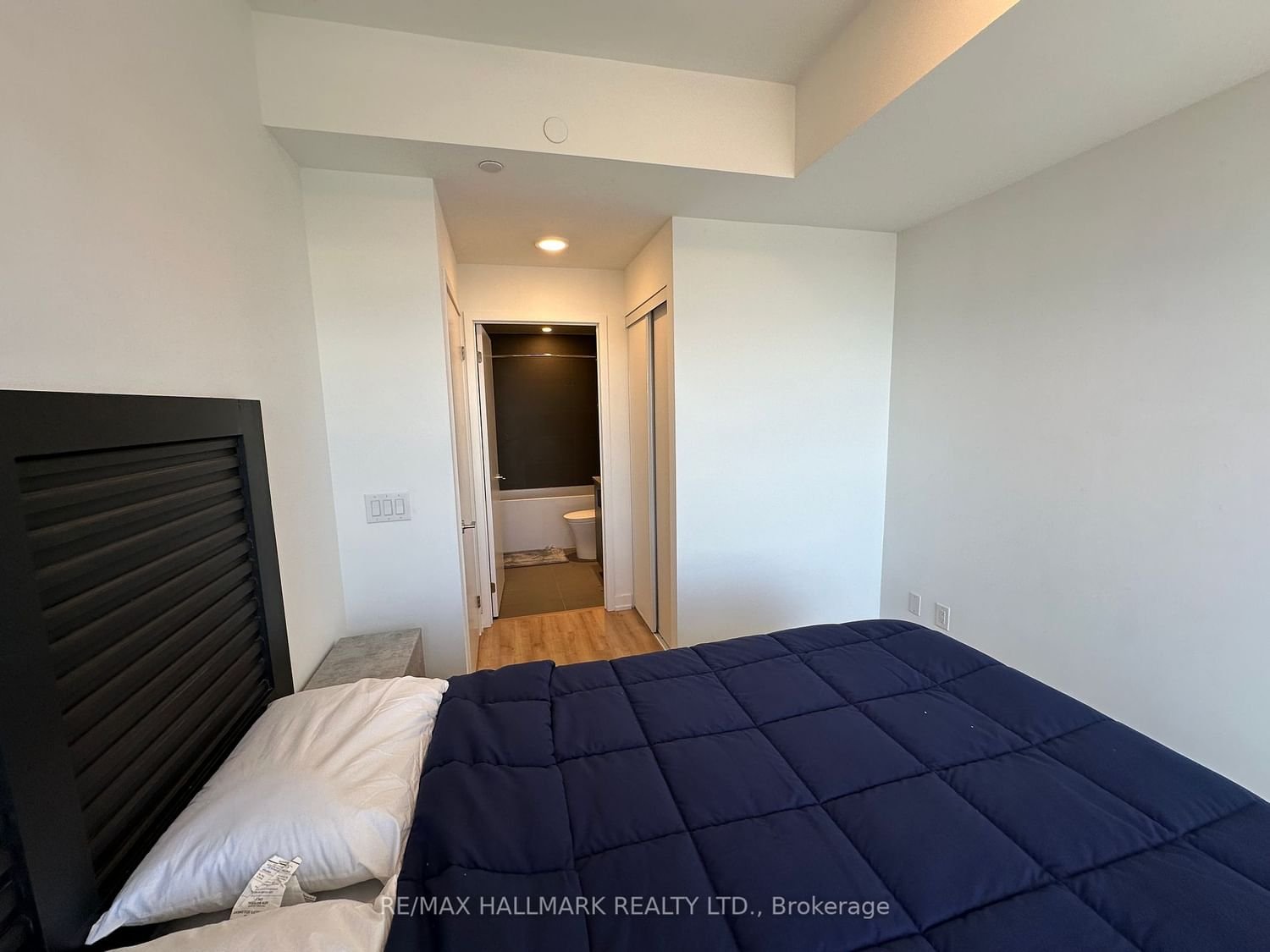 135 East Liberty St, unit 1103 for rent - image #7