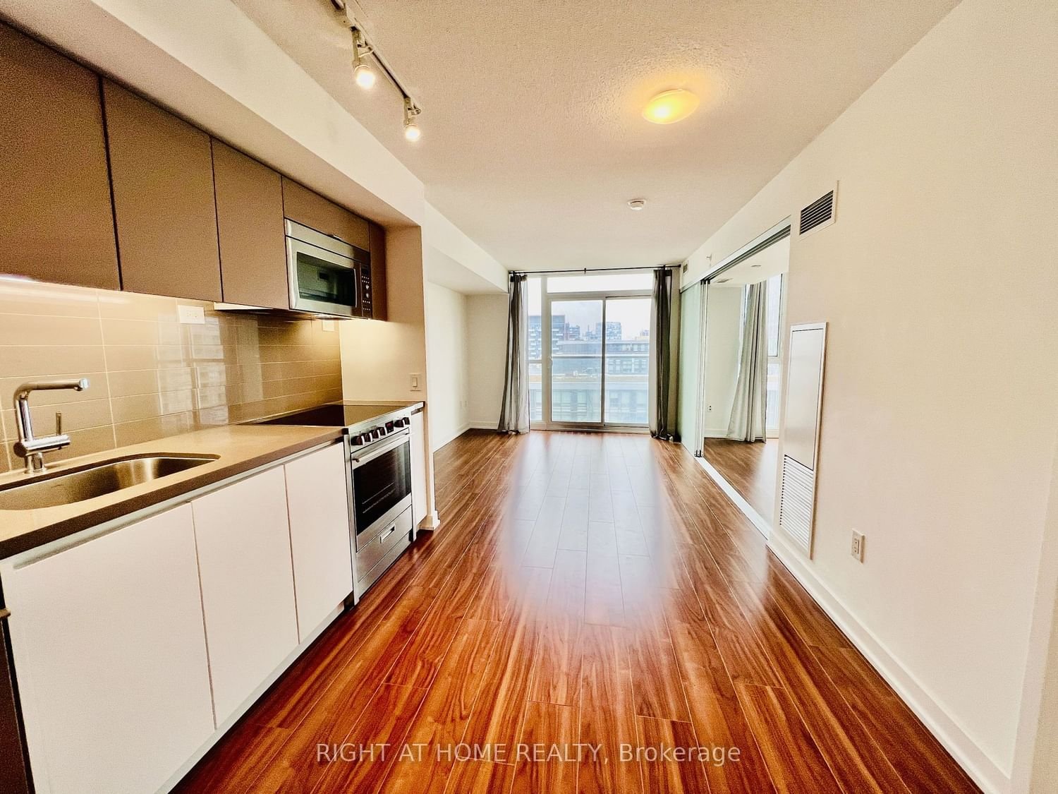 85 Queens Wharf Rd, unit 1109 for rent - image #2
