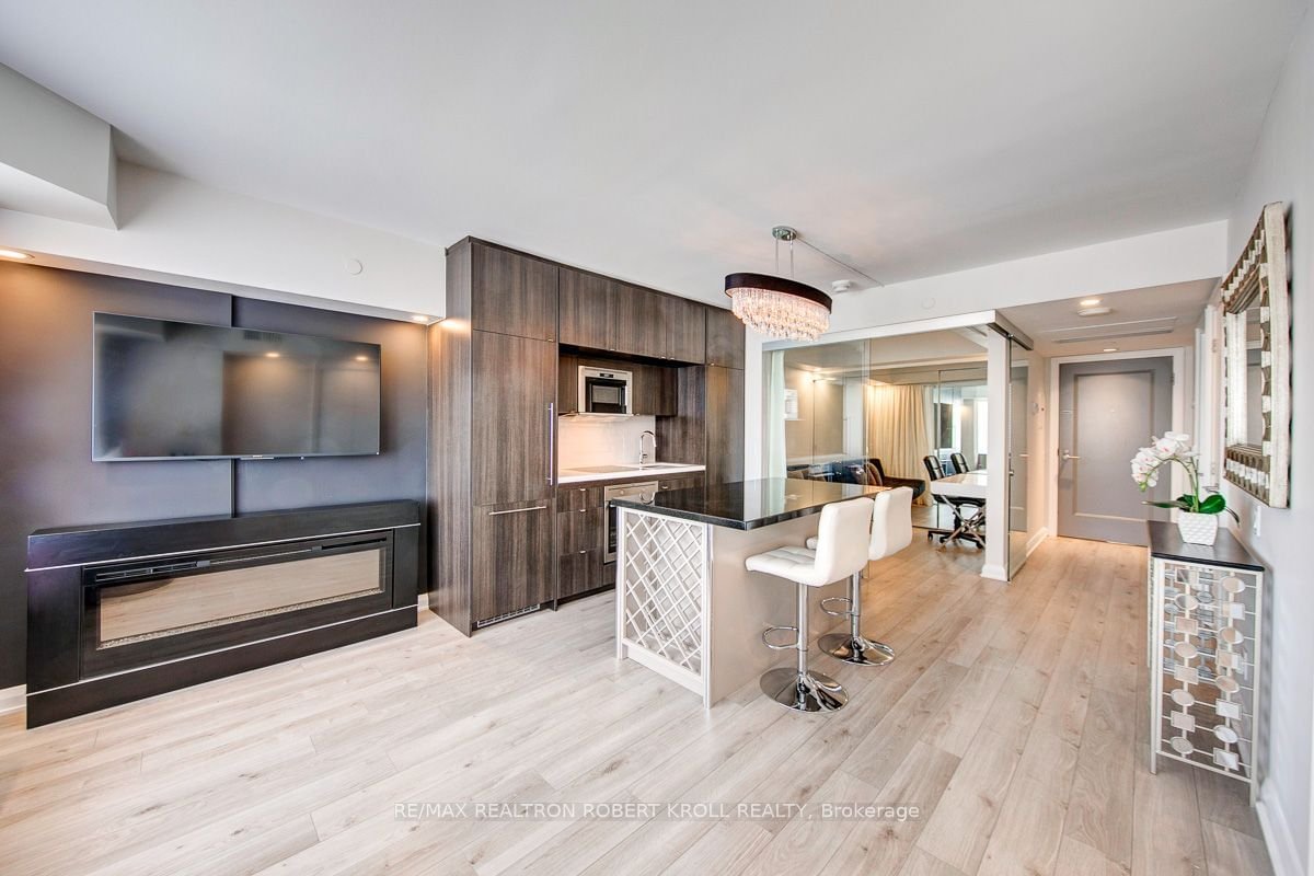 155 Yorkville Ave, unit 2818 for sale - image #4