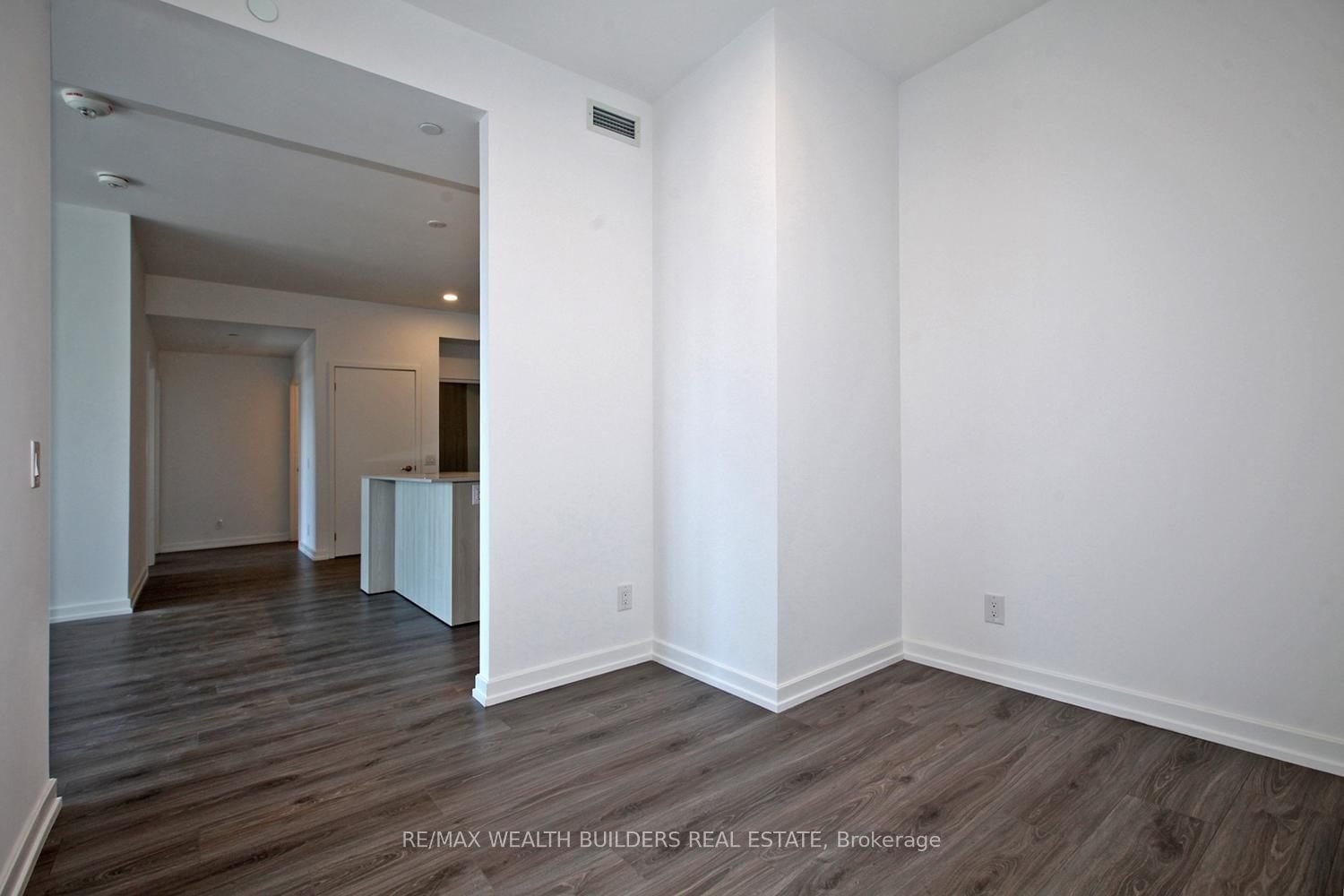 20 Tubman Ave, unit 502 for rent - image #25