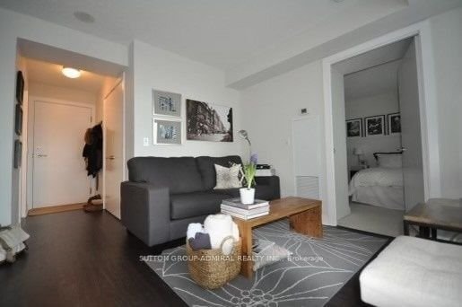 100 Western Battery Rd, unit #401 for rent - image #4