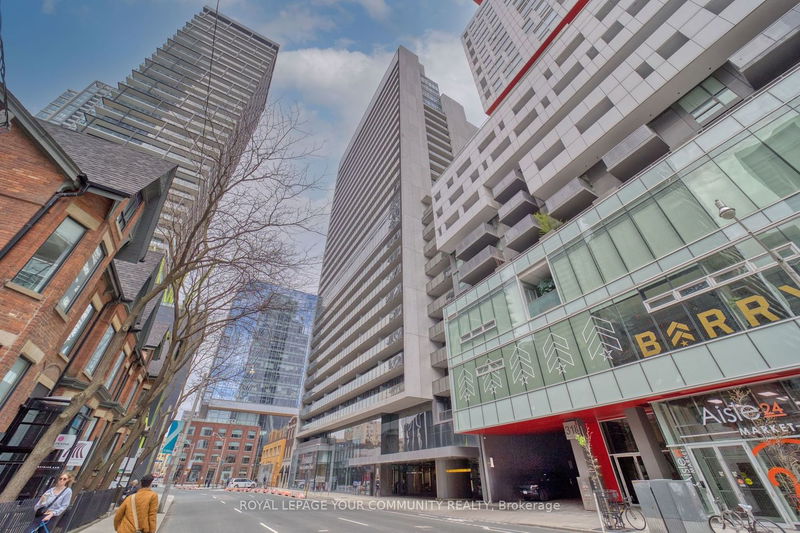 330 Richmond St W, unit 1711 for sale - image #1