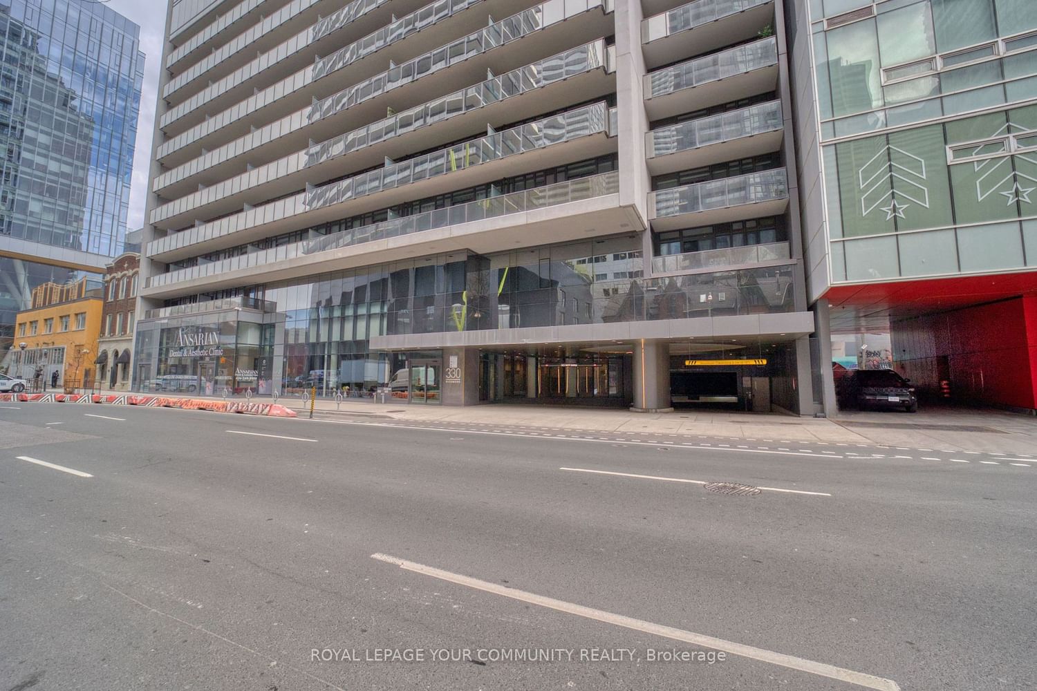 330 Richmond St W, unit 1711 for sale