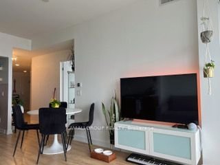 135 East Liberty St, unit 1902 for rent - image #5