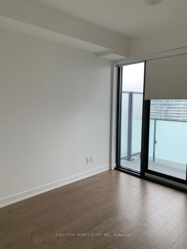 20 Lombard St, unit 4009 for rent - image #16