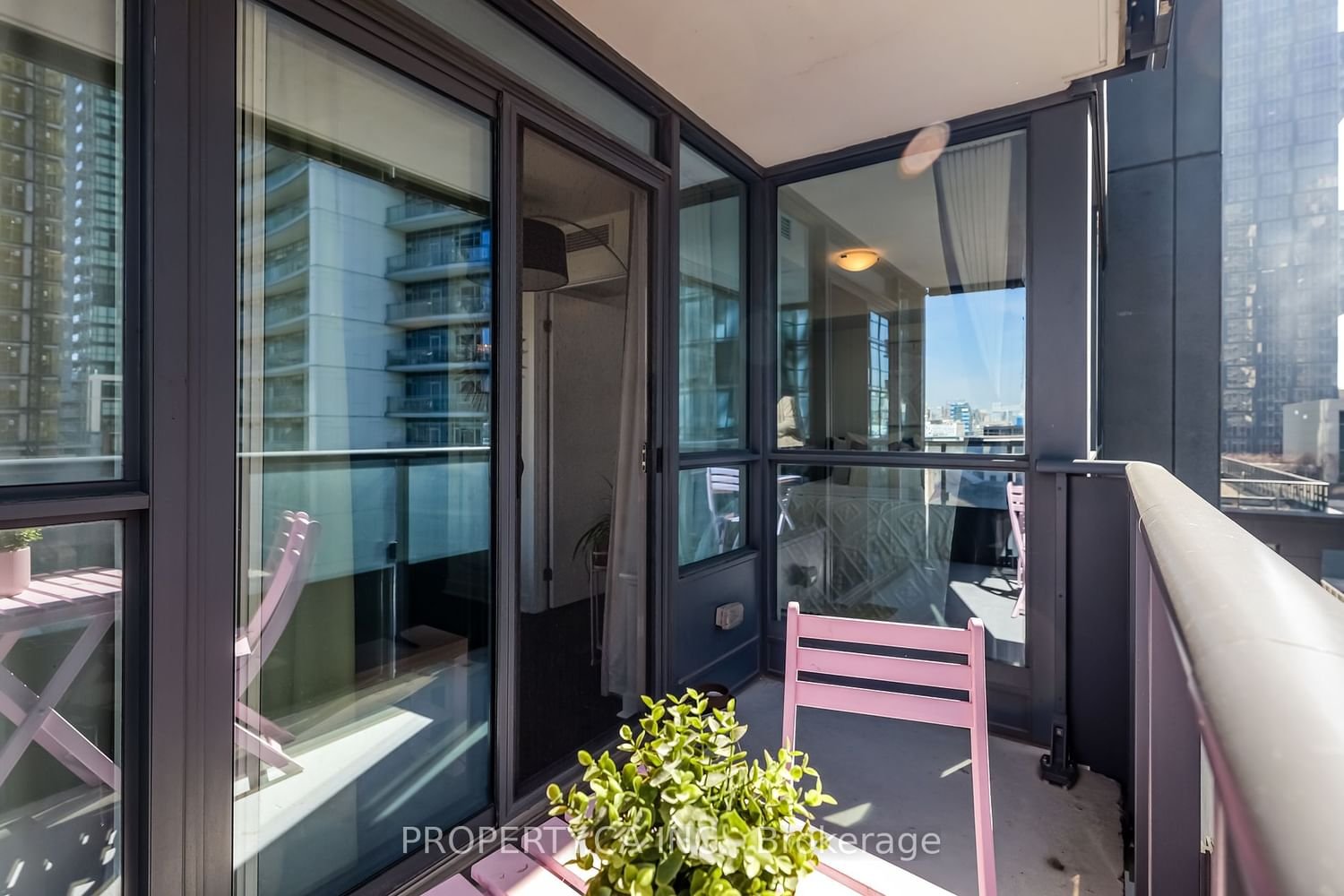 295 Adelaide St W, unit 1402 for sale - image #20