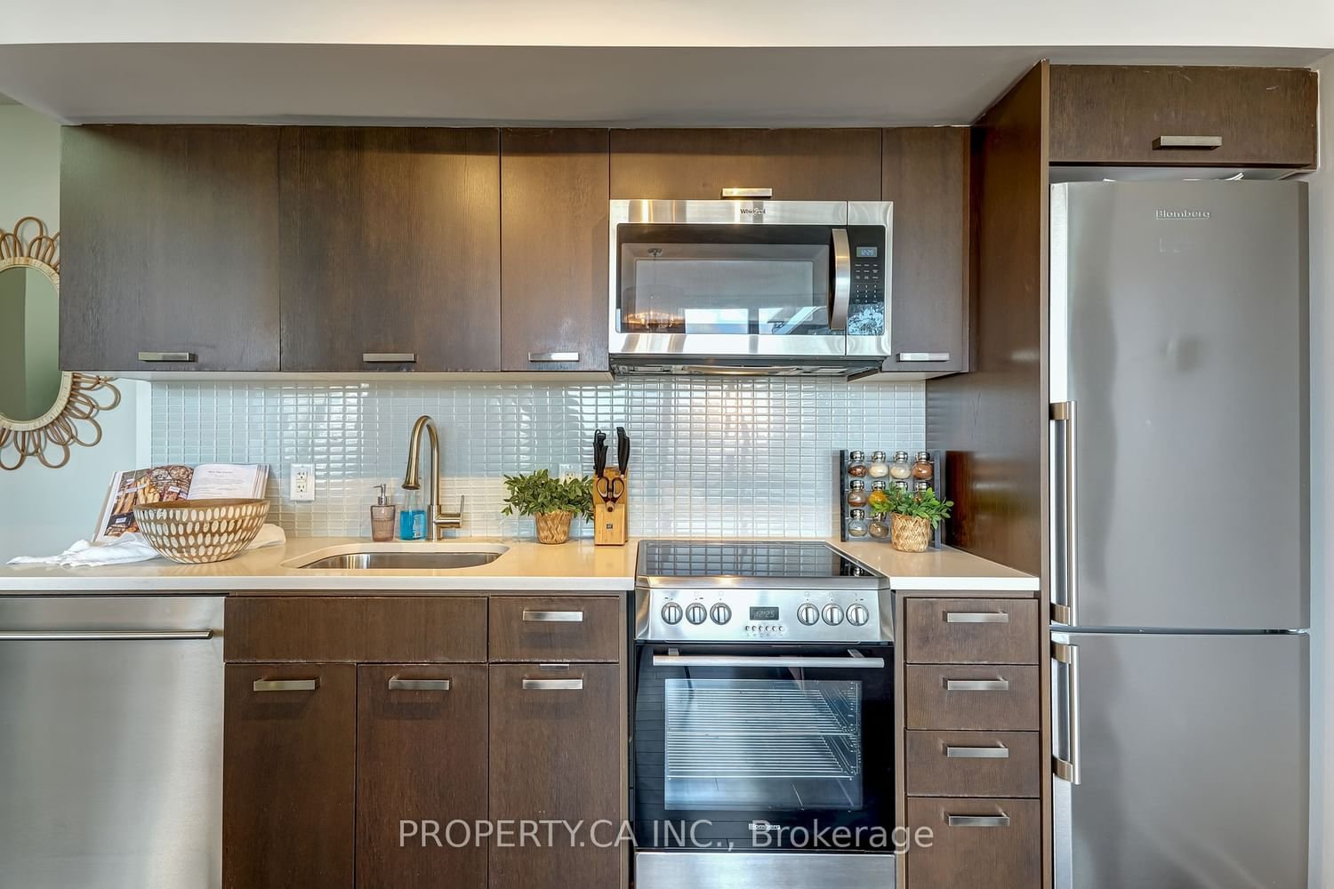 295 Adelaide St W, unit 1402 for sale - image #7