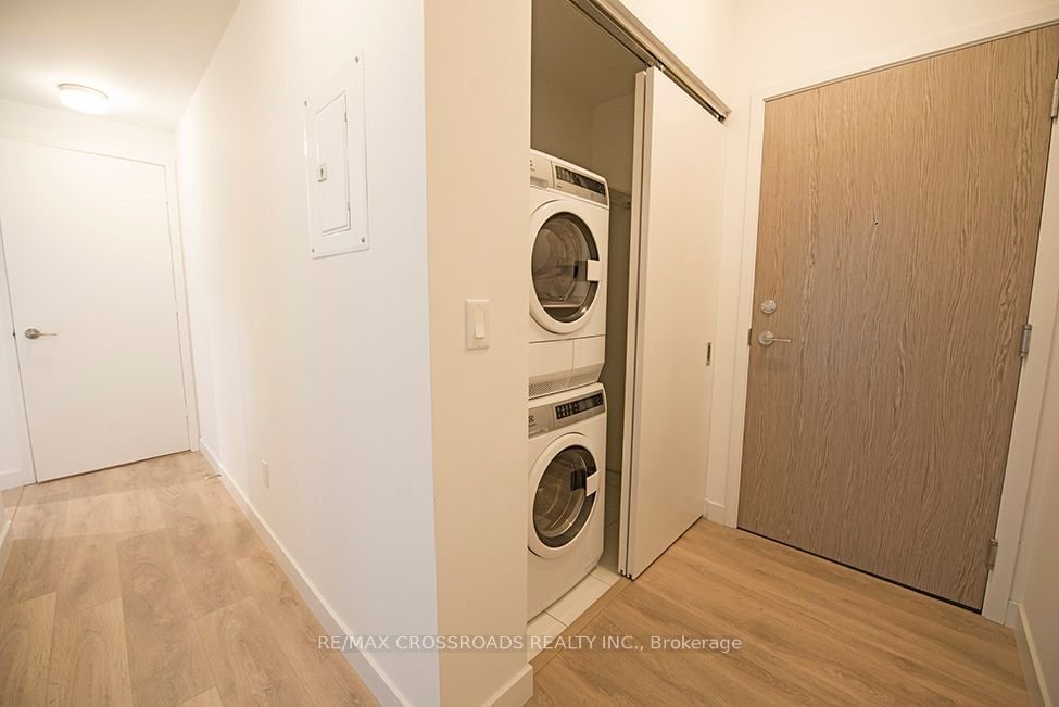 215 Queen St W, unit 808 for rent - image #7