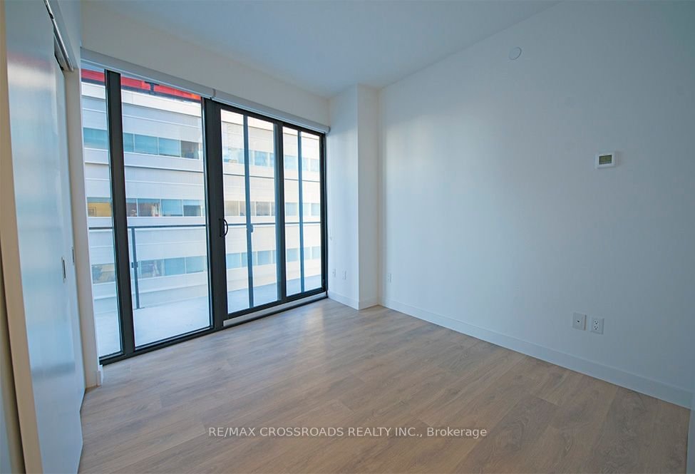 215 Queen St W, unit 808 for rent - image #8