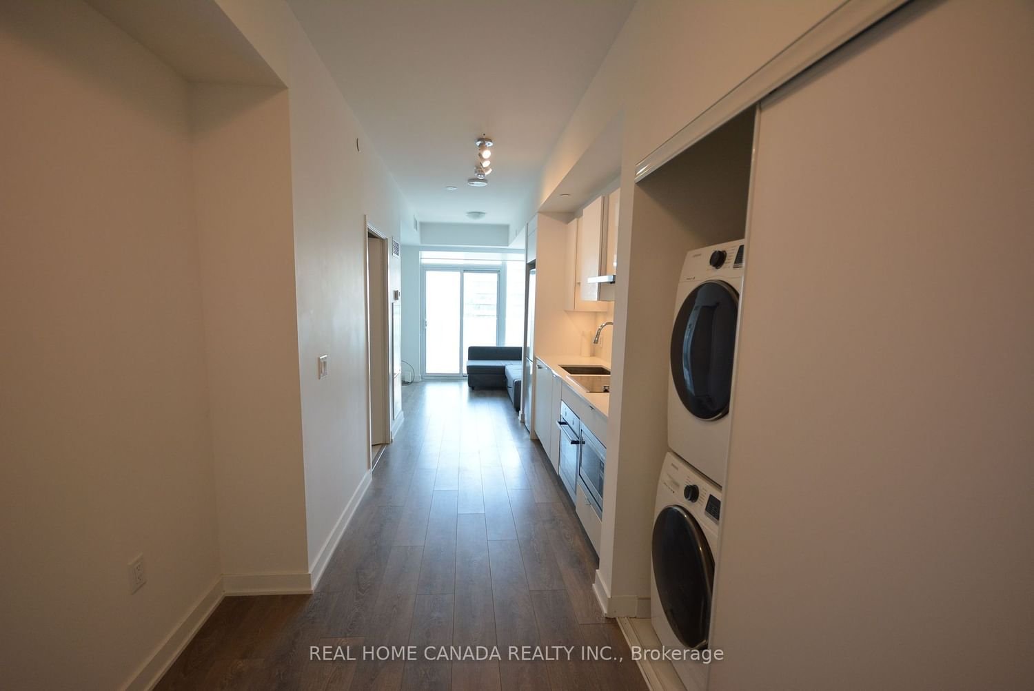 195 Redpath Ave, unit Lph07 for rent - image #1
