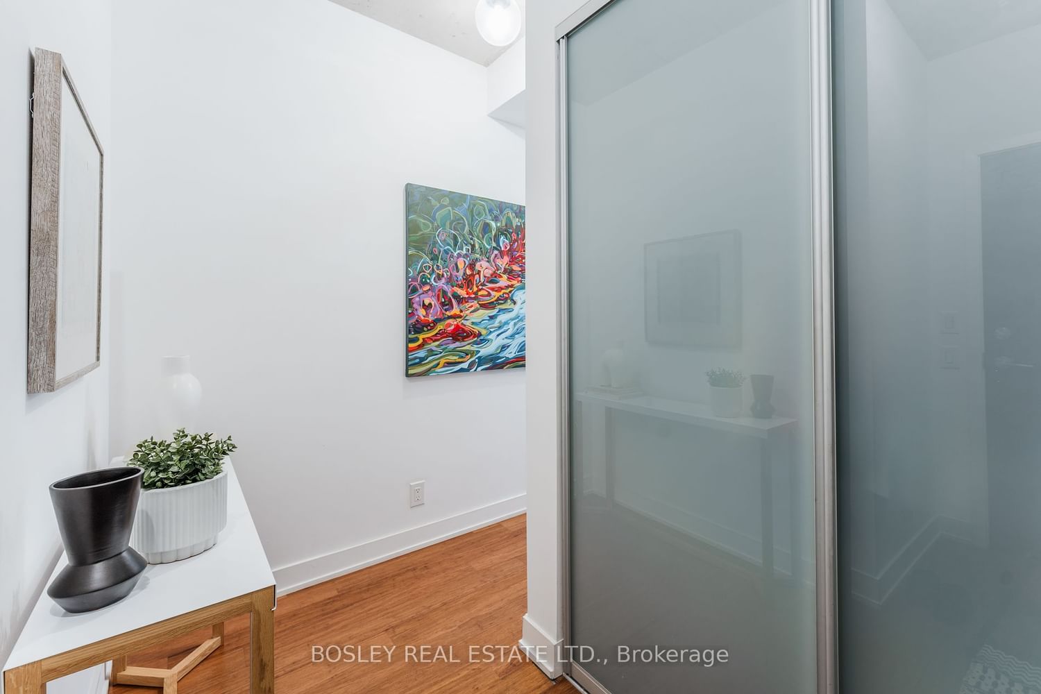 2 Gladstone Ave, unit 704 for sale