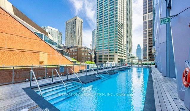 1 Yorkville Ave, unit 4212 for rent - image #2