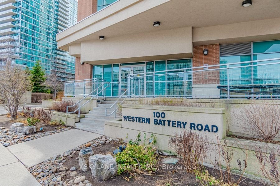 100 Western Battery Rd, unit 608 for rent - image #2