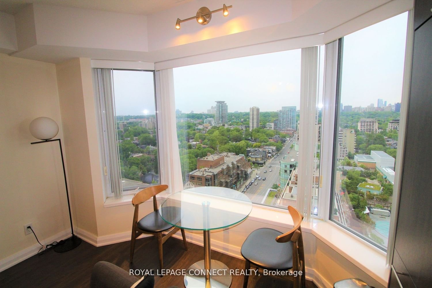 155 Yorkville Ave, unit 2020 for sale - image #5