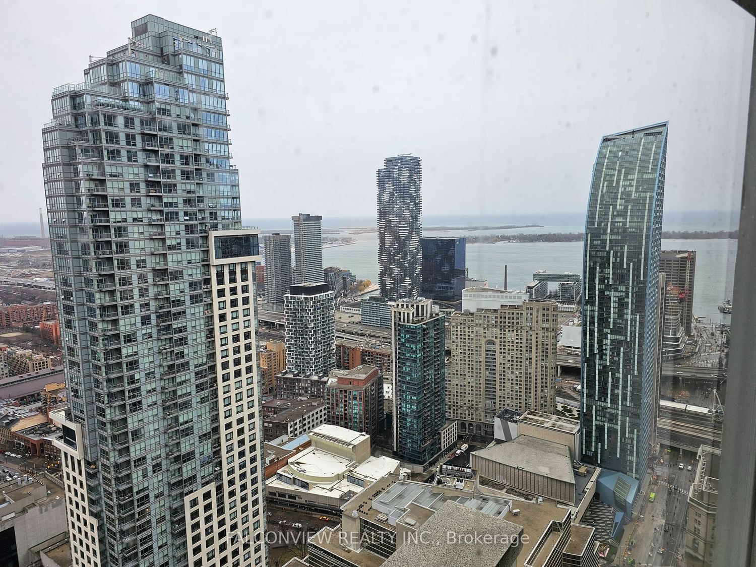 1 King West St W, unit 4606 for sale - image #12