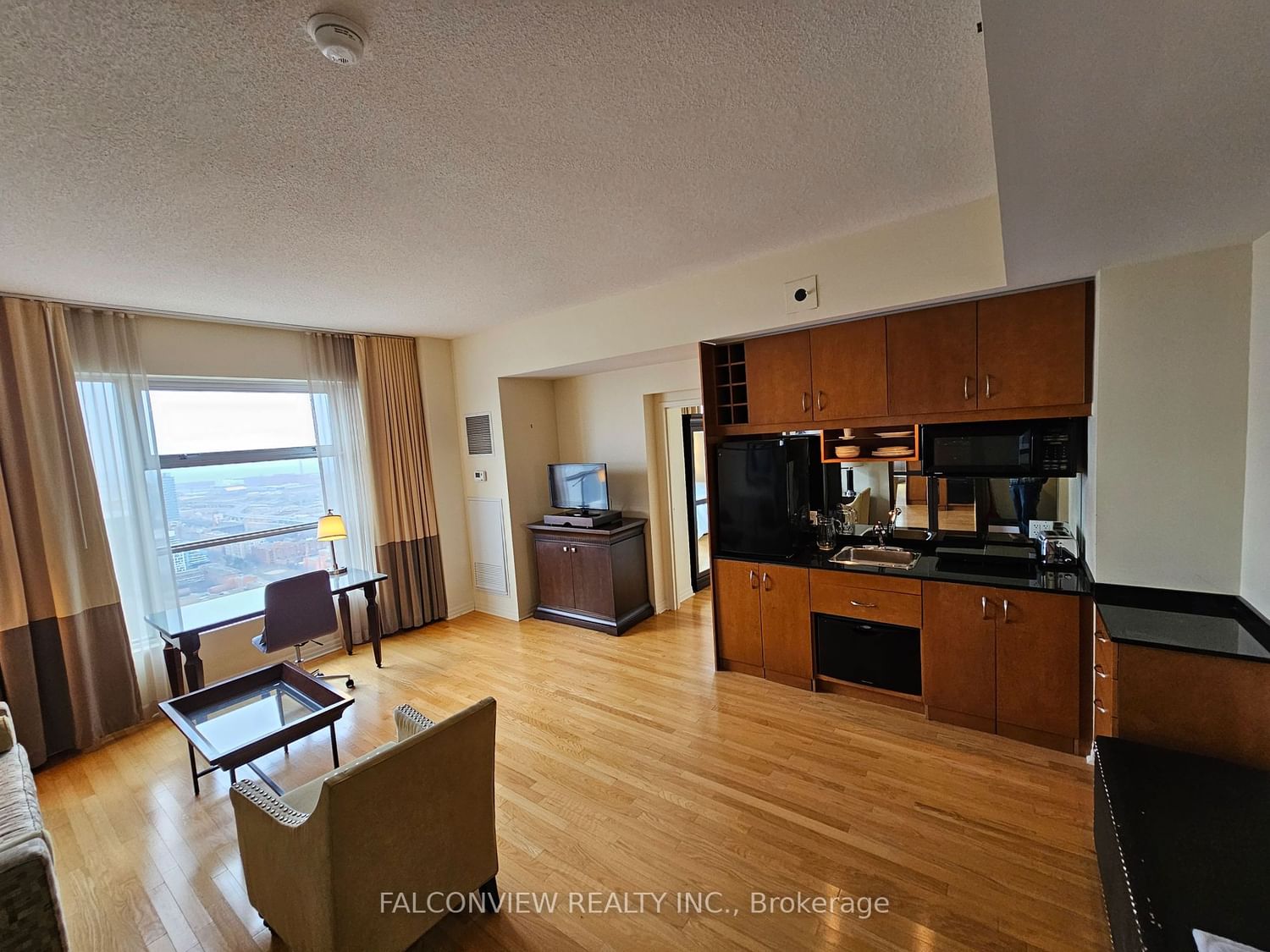 1 King West St W, unit 4606 for sale - image #3