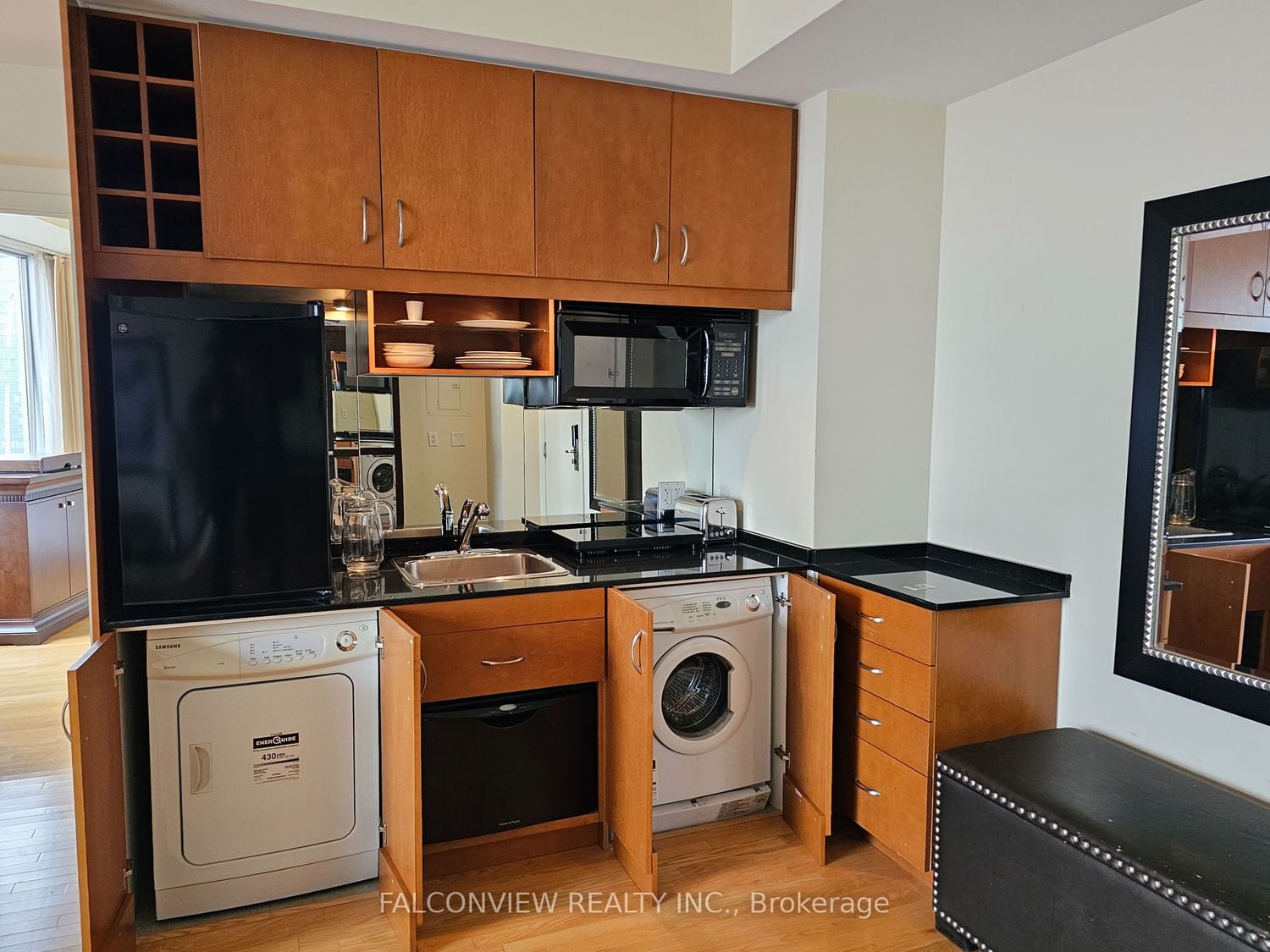 1 King West St W, unit 4606 for sale - image #8