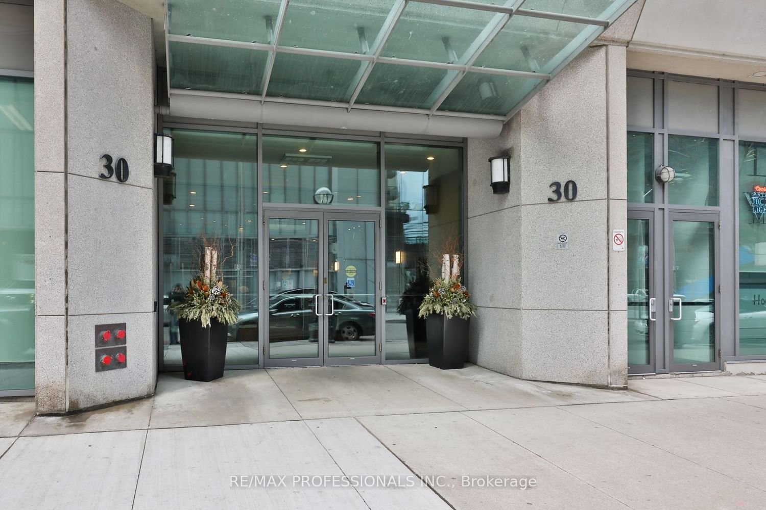 30 Grand Trunk Cres, unit 3506 for sale - image #2