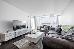 18 Valley Woods Rd, unit 404 for sale - image #4