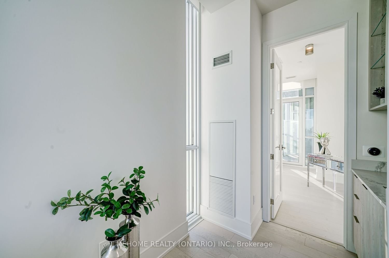 1 Yorkville Ave, unit Ph06 for sale - image #21