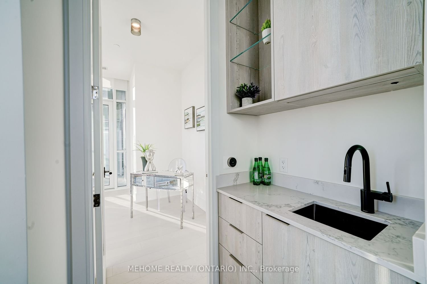1 Yorkville Ave, unit Ph06 for sale - image #22