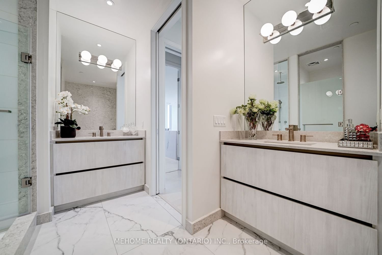 1 Yorkville Ave, unit Ph06 for sale - image #32