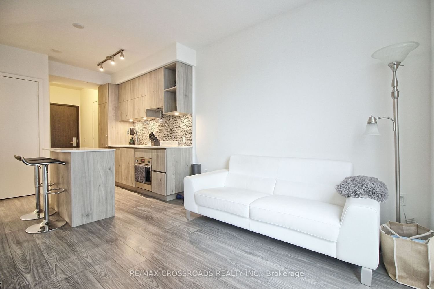 1 Yorkville Ave, unit 3003 for sale - image #4