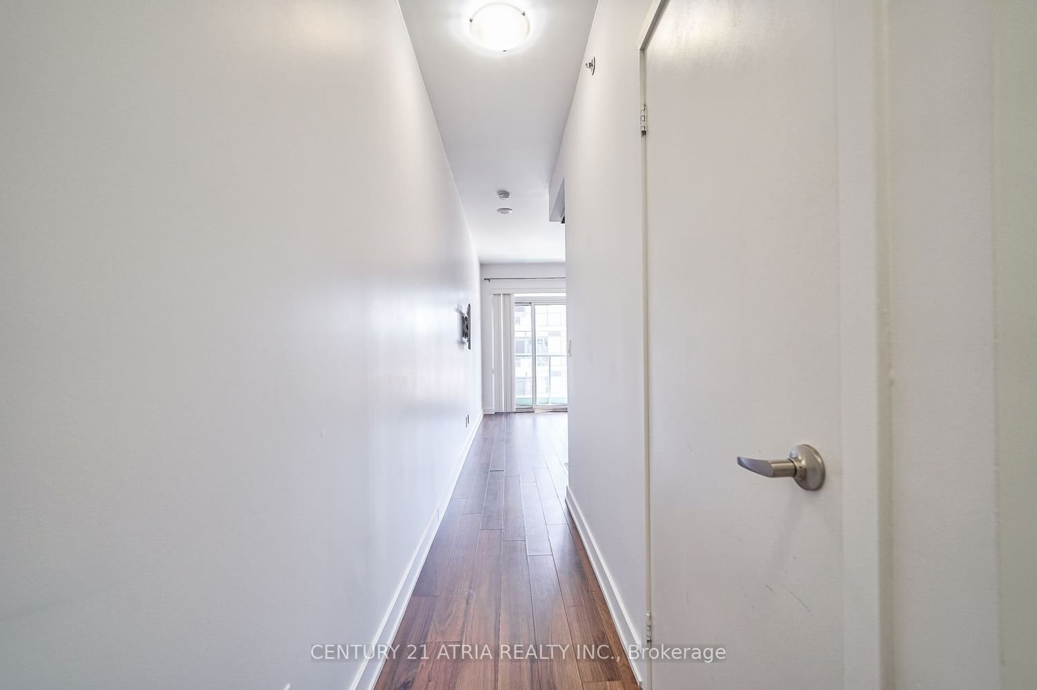 210 Simcoe St, unit 1003 for rent - image #10