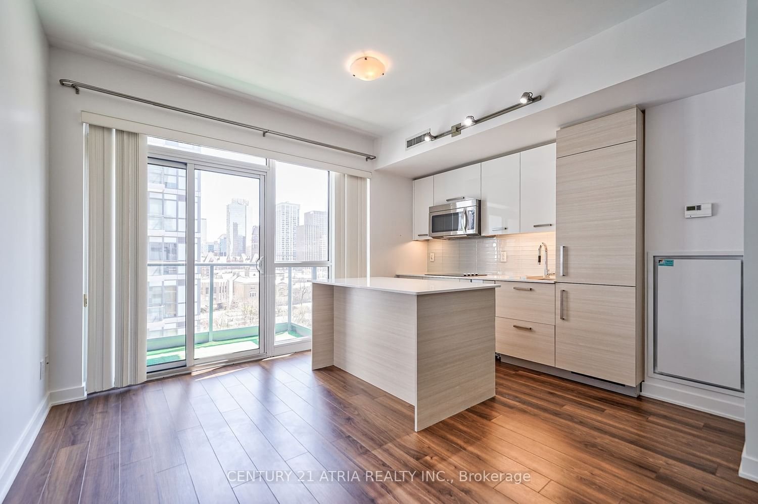 210 Simcoe St, unit 1003 for rent - image #14